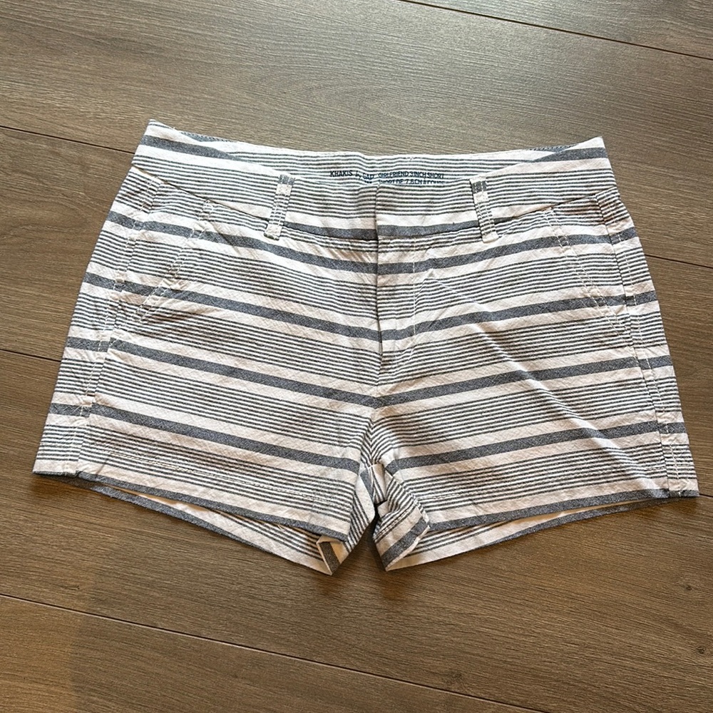 GAP Blue and white strip shorts